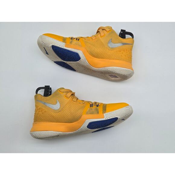 Mac and Cheese Yellow Nike Kyrie 3 Basketball Shoes Size 4Y | 859466-791 - Picture 4 of 9